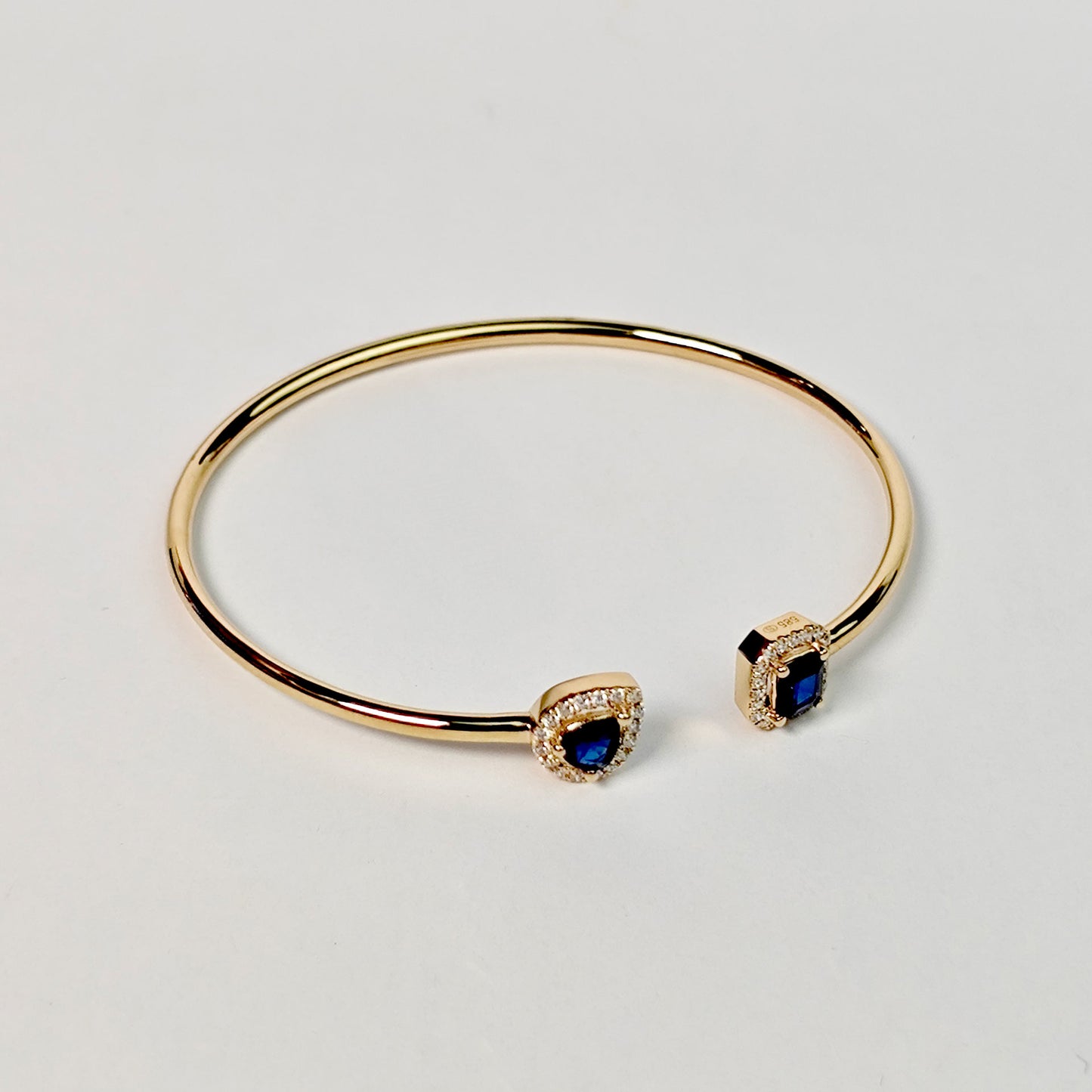 Brazalete Cuadro y Gota De Zafiro Con Diamantes