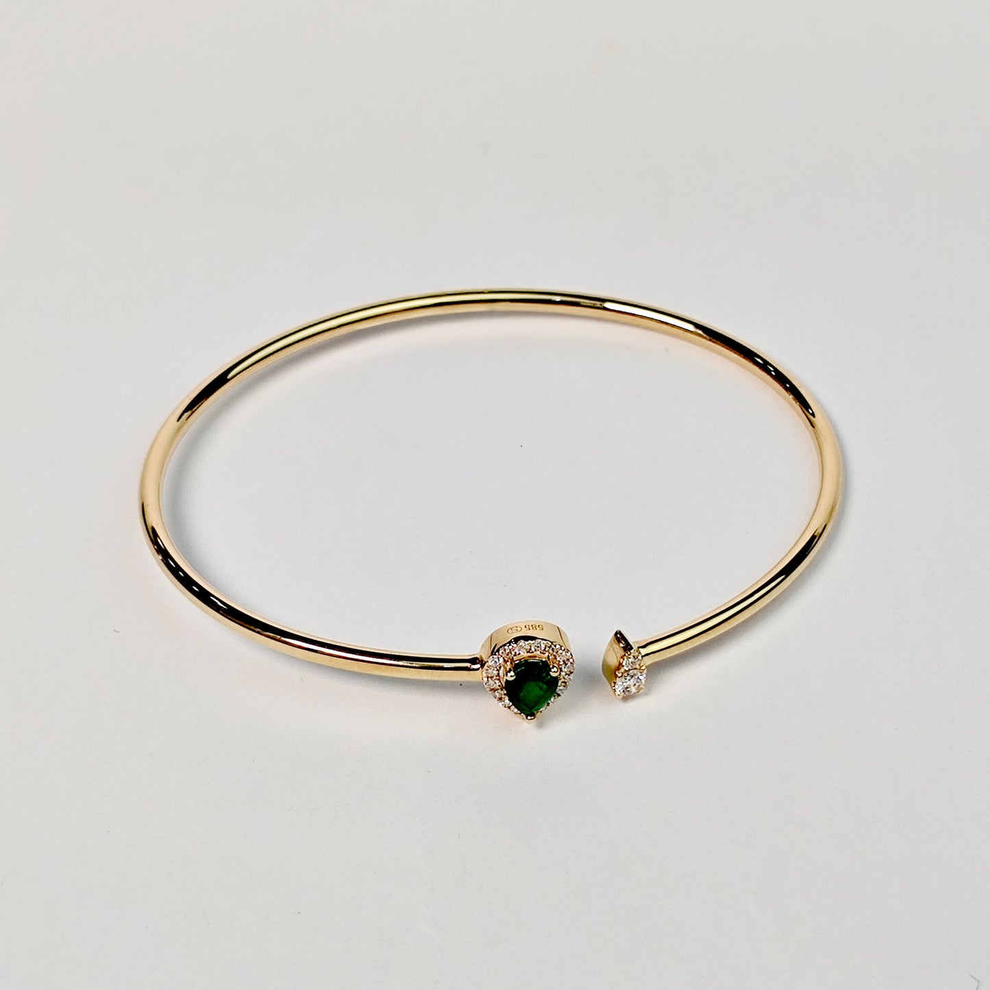 Brazalete Gota De Esmeralda y Diamantes